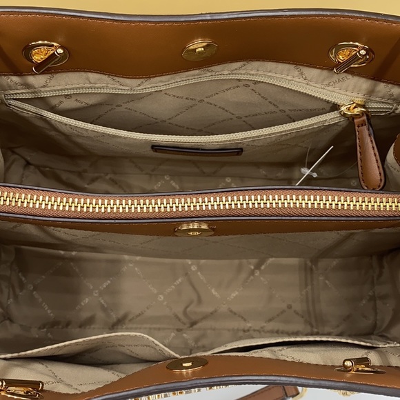 MICHAEL KORS TEAGEN LG LONG DROP SATCHEL VANILLA - Picture 14 of 16